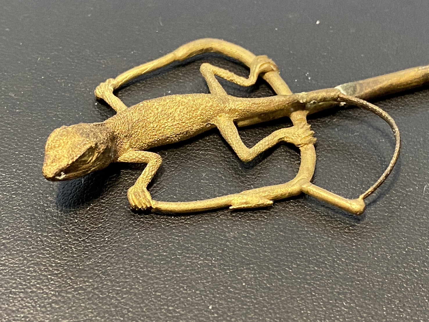 銀製擺件,銅製擺件生產案例-台灣銀飾工廠,台北銀飾工廠,新北銀飾工廠,銅飾工廠,台北銀飾生產,銅銀飾品製做,飾品鑄造,銅零件鑄造,銀零件鑄造,筆配件打版,飾品量產鑄造,擺飾專業打版,銀飾戒指生產,銀飾項鍊生產,銀飾配件訂製,銀飾工廠推薦,巧美信飾品工藝9