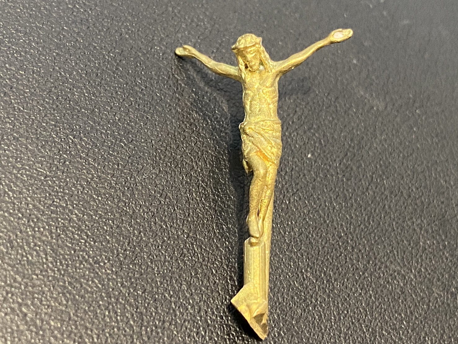 銀製擺件,銅製擺件生產案例-台灣銀飾工廠,台北銀飾工廠,新北銀飾工廠,銅飾工廠,台北銀飾生產,銅銀飾品製做,飾品鑄造,銅零件鑄造,銀零件鑄造,筆配件打版,飾品量產鑄造,擺飾專業打版,銀飾戒指生產,銀飾項鍊生產,銀飾配件訂製,銀飾工廠推薦,巧美信飾品工藝16