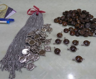 飾品工廠生產案例-台灣銀飾工廠,台北銀飾工廠,新北銀飾工廠,銅飾工廠,台北銀飾生產,銅銀飾品製做,飾品鑄造,銅零件鑄造,銀零件鑄造,筆配件打版,飾品量產鑄造,擺飾專業打版,銀飾戒指生產,銀飾項鍊生產,銀飾配件訂製,銀飾工廠推薦,巧美信飾品工藝23