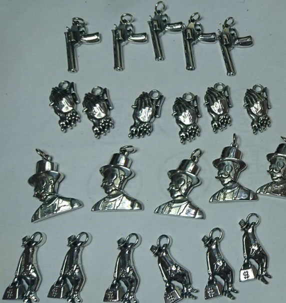 飾品工廠生產案例-台灣銀飾工廠,台北銀飾工廠,新北銀飾工廠,銅飾工廠,台北銀飾生產,銅銀飾品製做,飾品鑄造,銅零件鑄造,銀零件鑄造,筆配件打版,飾品量產鑄造,擺飾專業打版,銀飾戒指生產,銀飾項鍊生產,銀飾配件訂製,銀飾工廠推薦,巧美信飾品工藝24